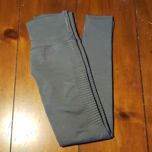 Alphalete Halo Gray leggings, S